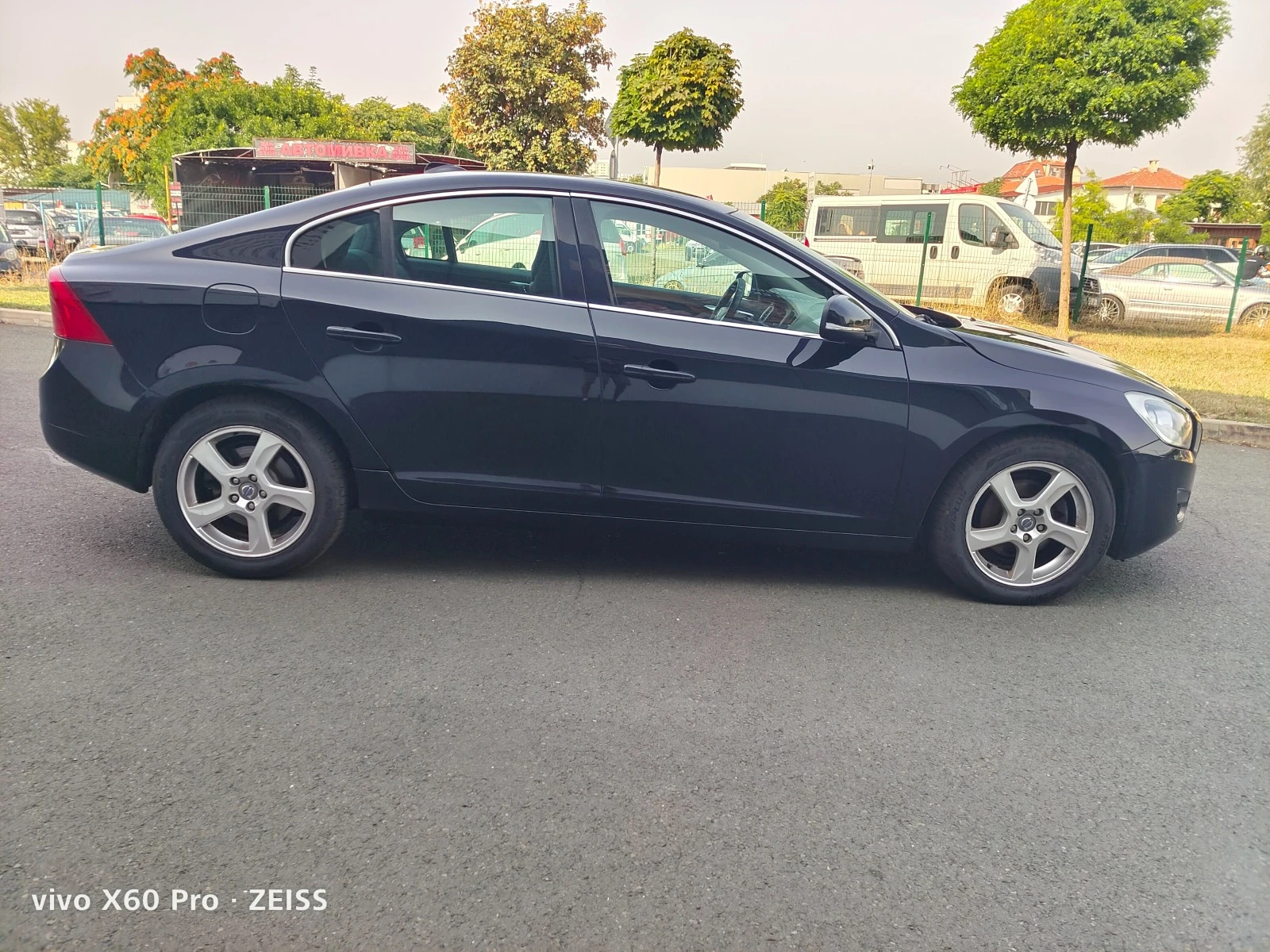 Volvo S60 2.0 D3 Swiss Aut. | Mobile.bg — изображение 13