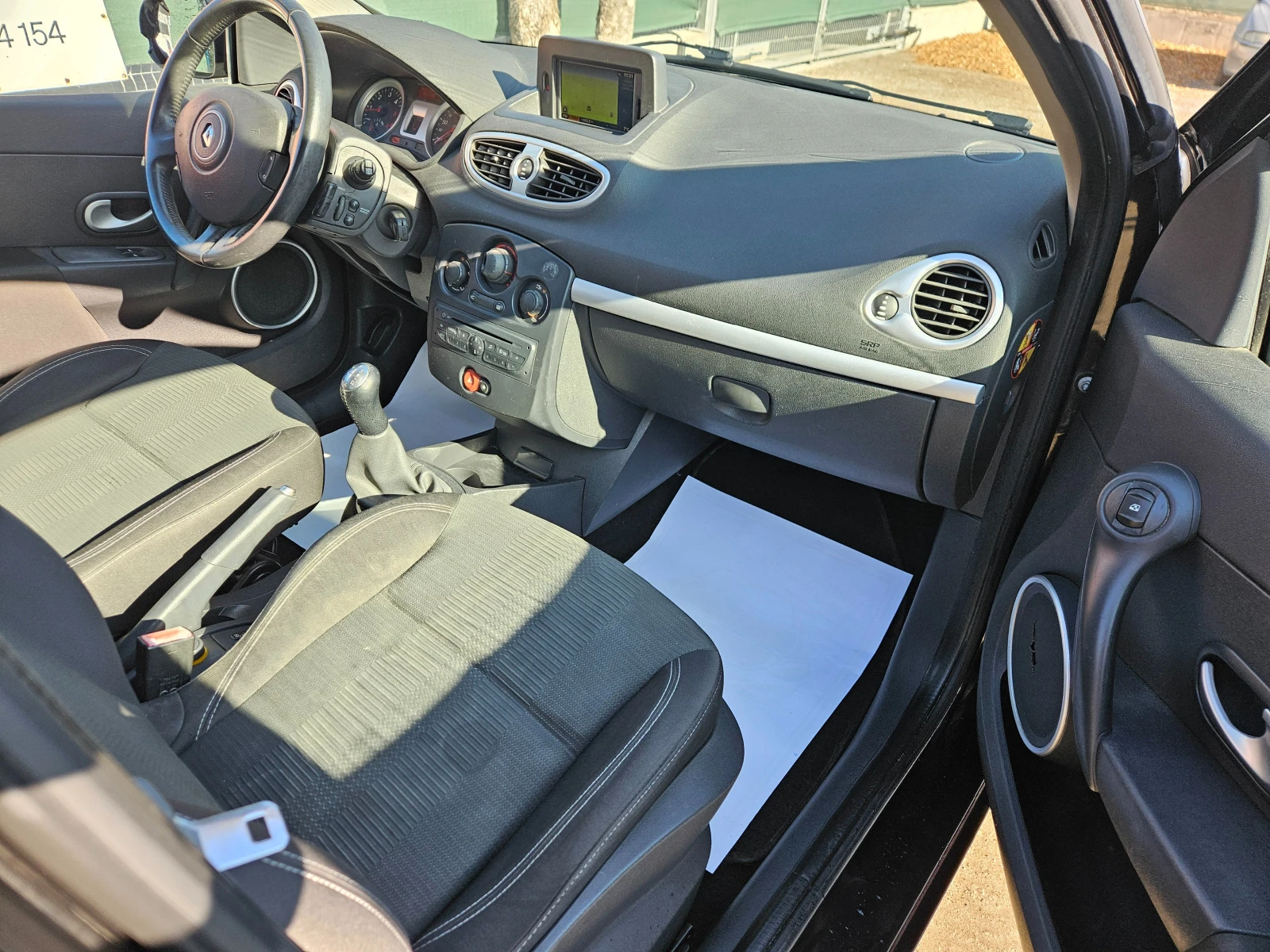 Renault Clio 1.5DCI - изображение 8