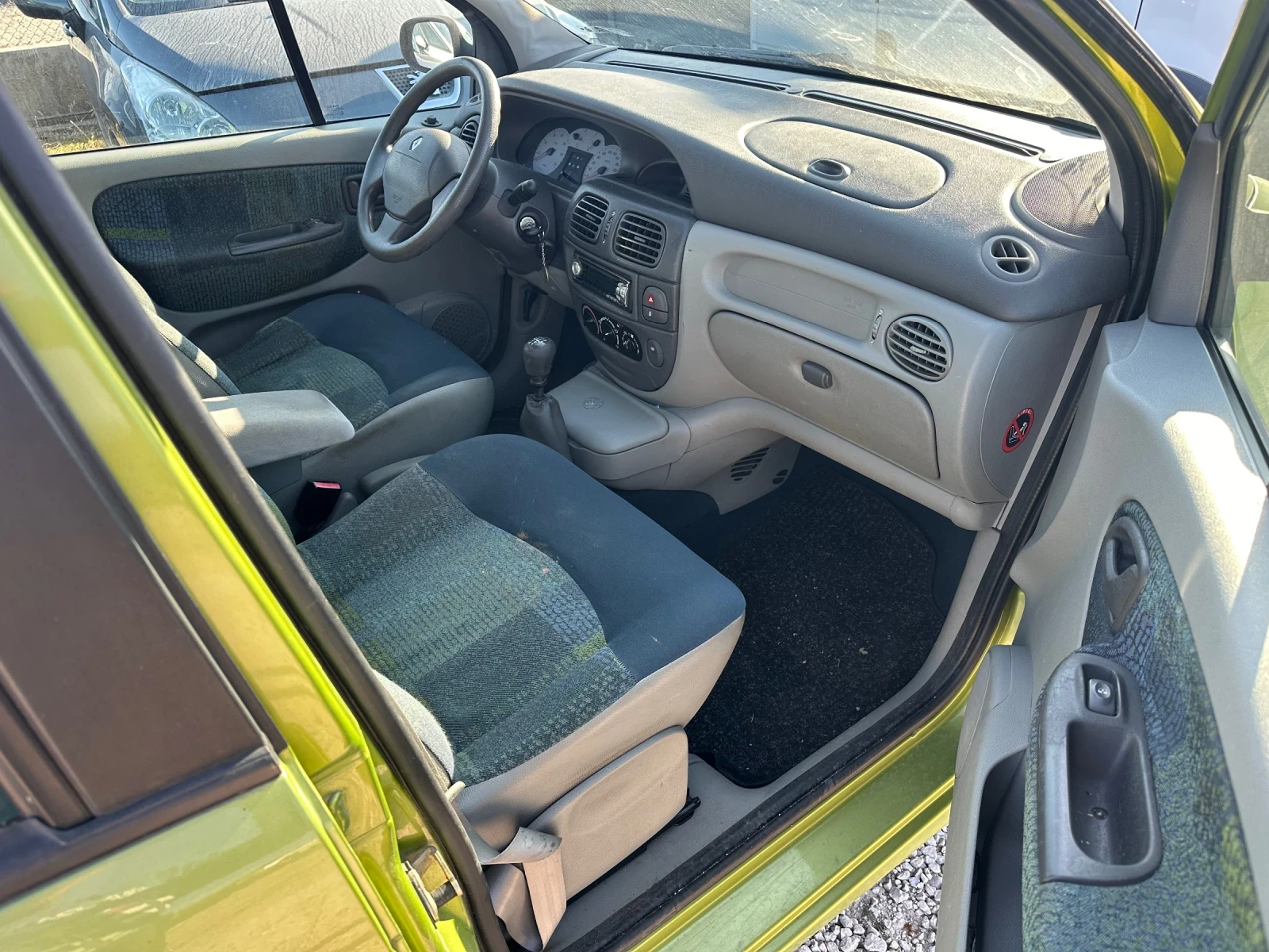 Renault Scenic 1.4/95кс климатик - изображение 10