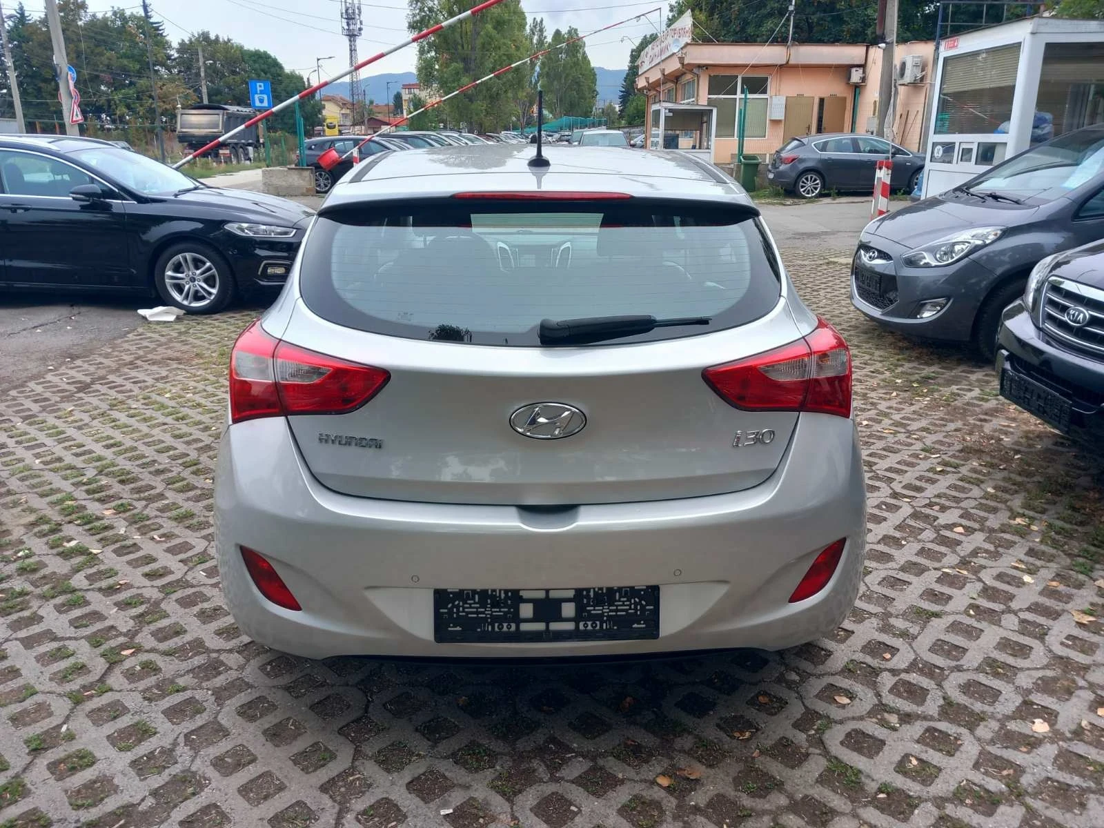 Hyundai I30 !!! 1.4benzin !!! Navi !!! Evro 6!!! - изображение 5