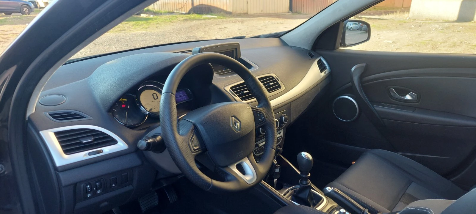 Renault Megane 1.5 dci клима - изображение 9