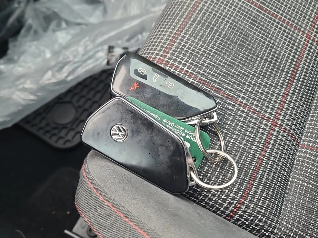 VW Golf * GTI PERFORMANCЕ * CARFAX *  - изображение 8