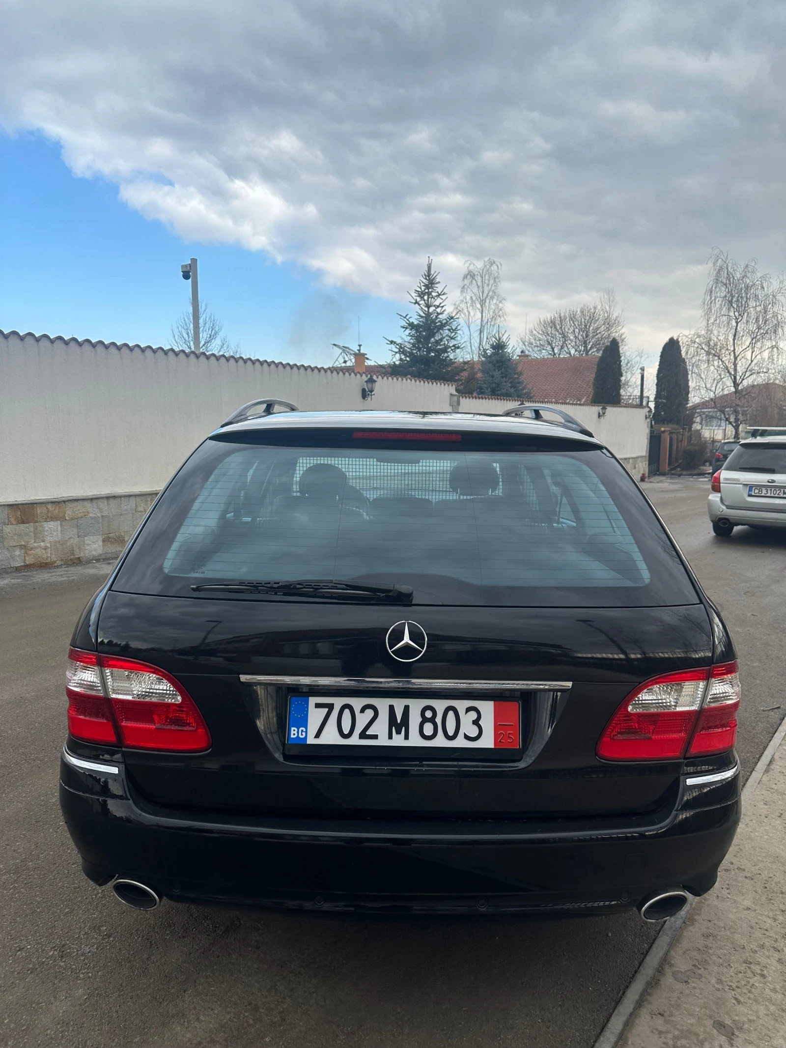 Mercedes-Benz E 500 4MATIC, снимка 10 - Автомобили и джипове - 53960980