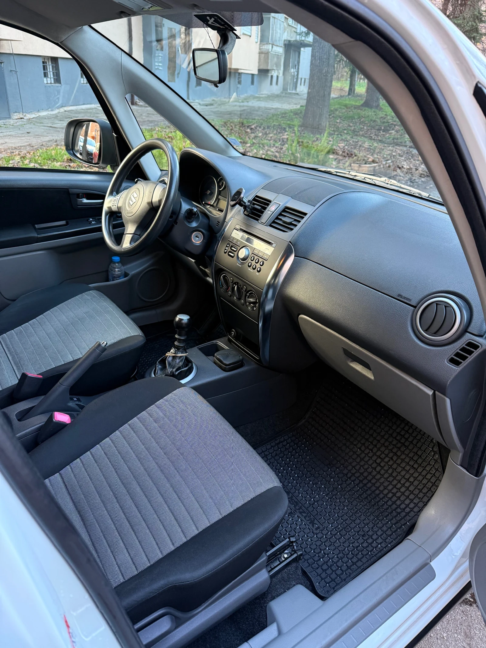 Suzuki SX4, снимка 5 - Автомобили и джипове - 54382859