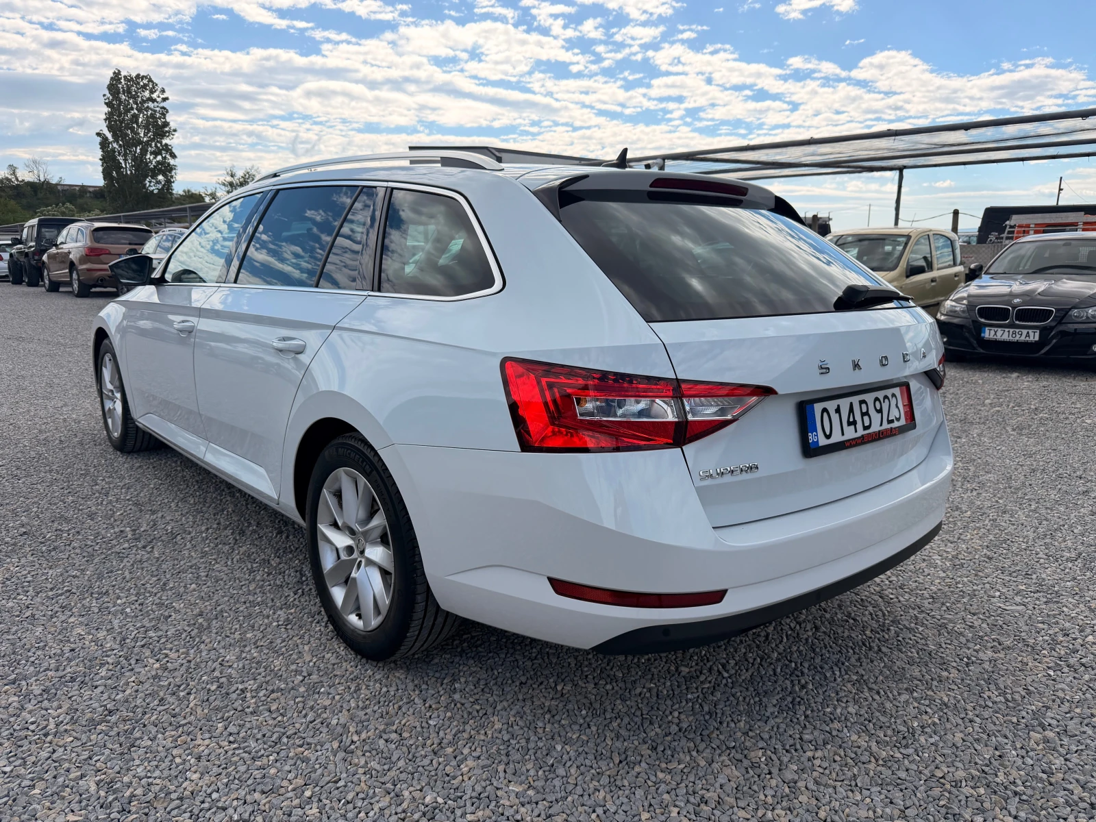 Skoda Superb, снимка 4 - Автомобили и джипове - 54541360