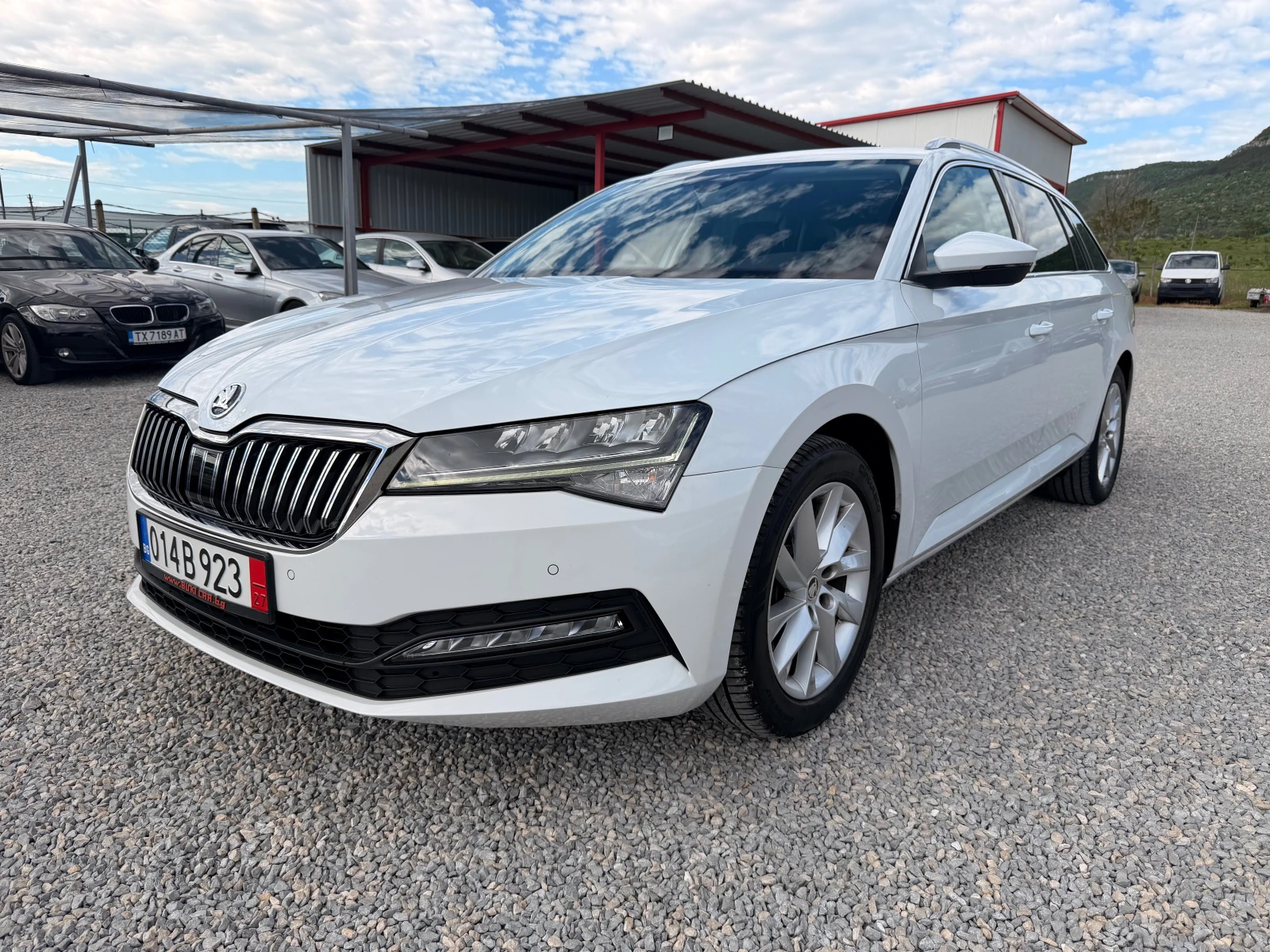 Skoda Superb, снимка 3 - Автомобили и джипове - 54541360