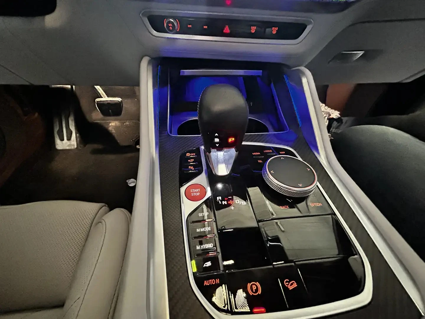 BMW XM 4.4 V8 Plug-in Hybrid xDrive, снимка 6 - Автомобили и джипове - 54736461