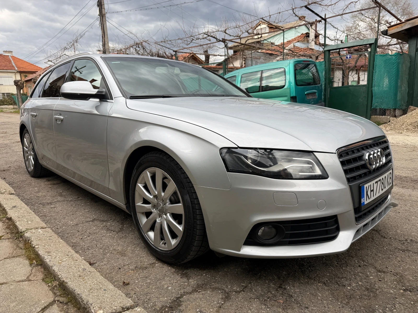 Audi A4 2.0TDI, снимка 2 - Автомобили и джипове - 54777749