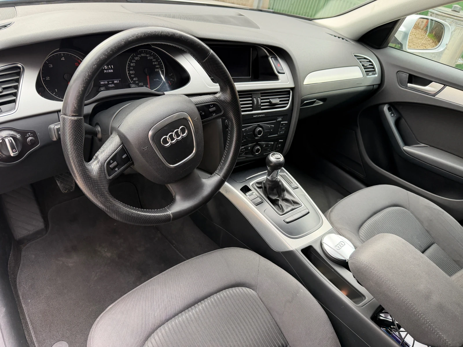 Audi A4 2.0TDI, снимка 5 - Автомобили и джипове - 54777749