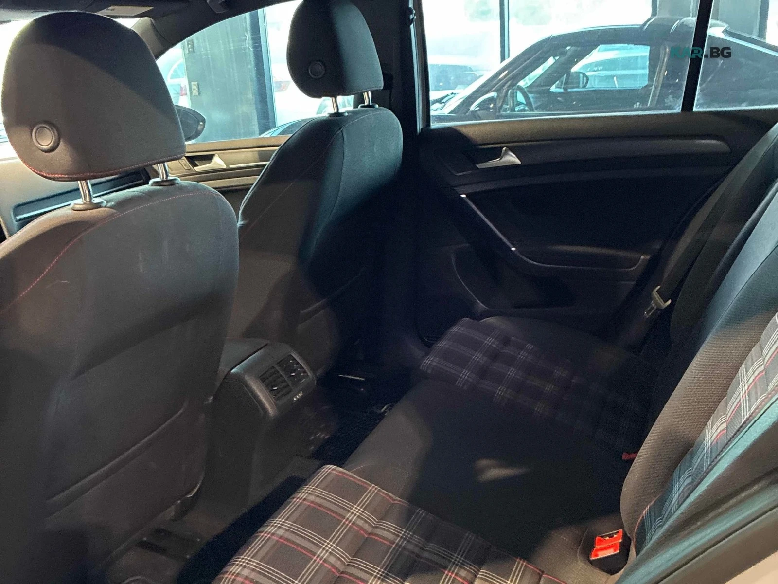 VW Golf 7.5 GTI ЦЕНА ДО БЪЛГАРИЯ РЕГИСТРАЦИЯ & АВТОКРЕДИТ, снимка 11 - Автомобили и джипове - 55075413