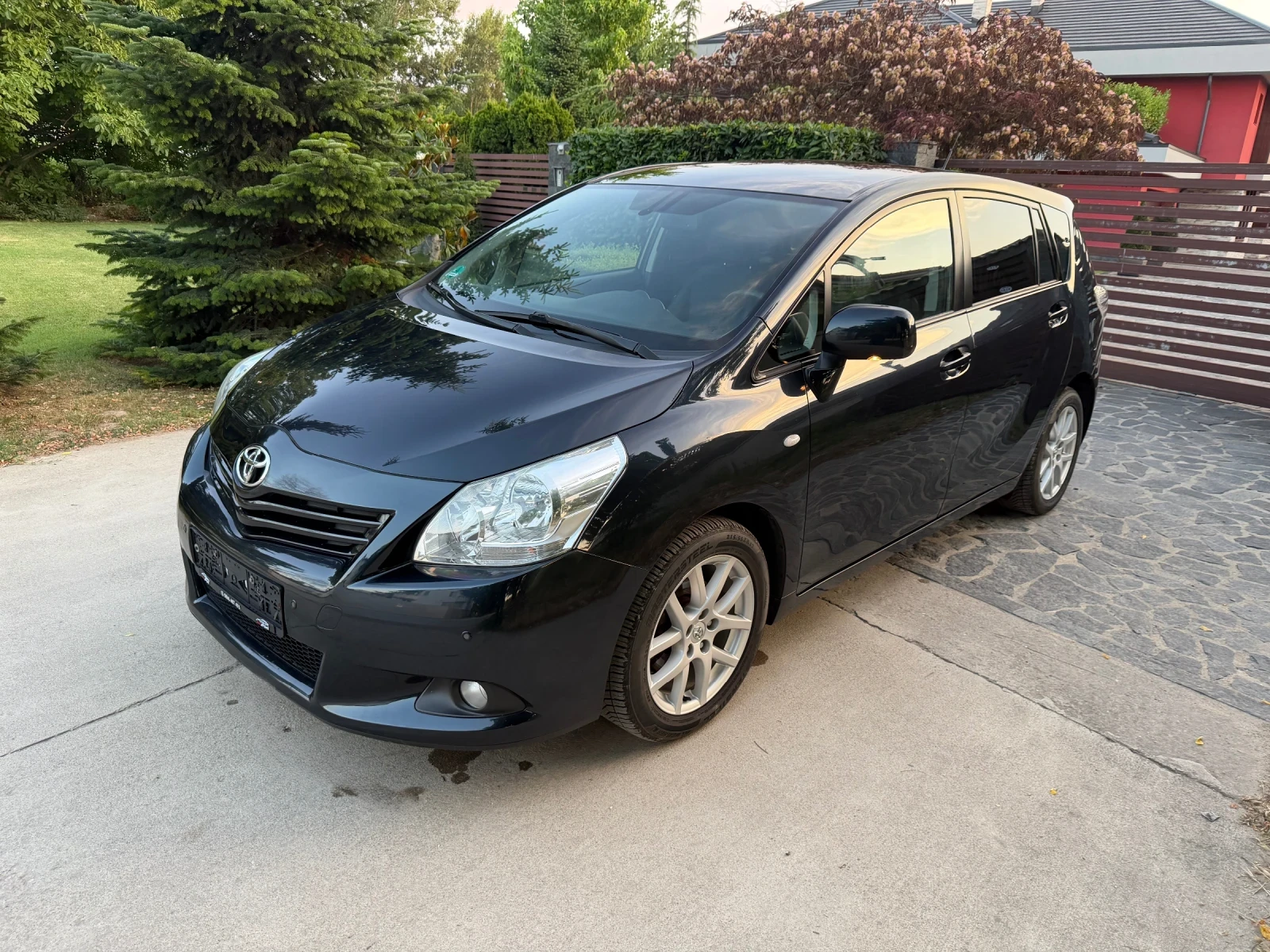 Toyota Verso 1.8 Автомат