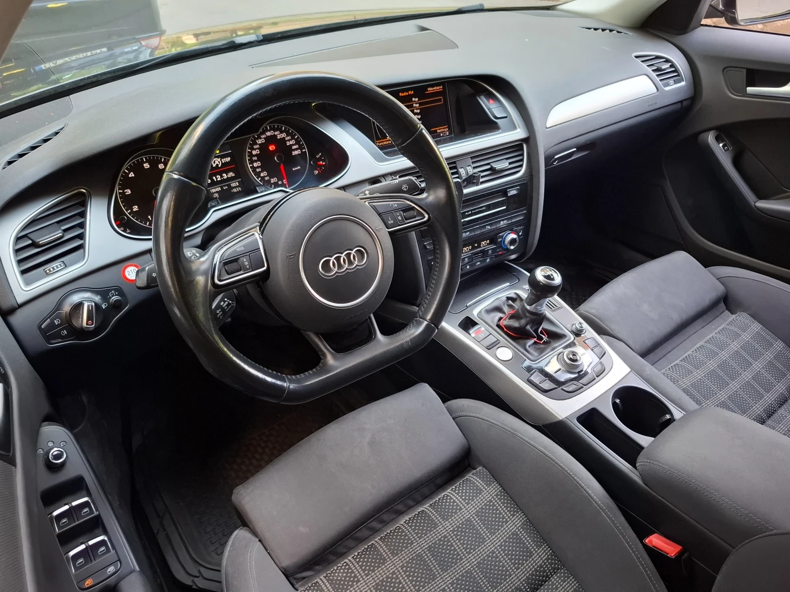 Audi A4 1.8 tfsi, снимка 6 - Автомобили и джипове - 55423420