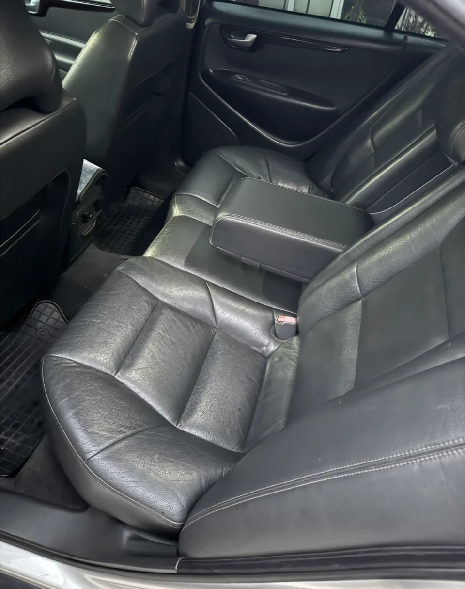 Volvo S60 2.4 D5, снимка 8 - Автомобили и джипове - 55424067