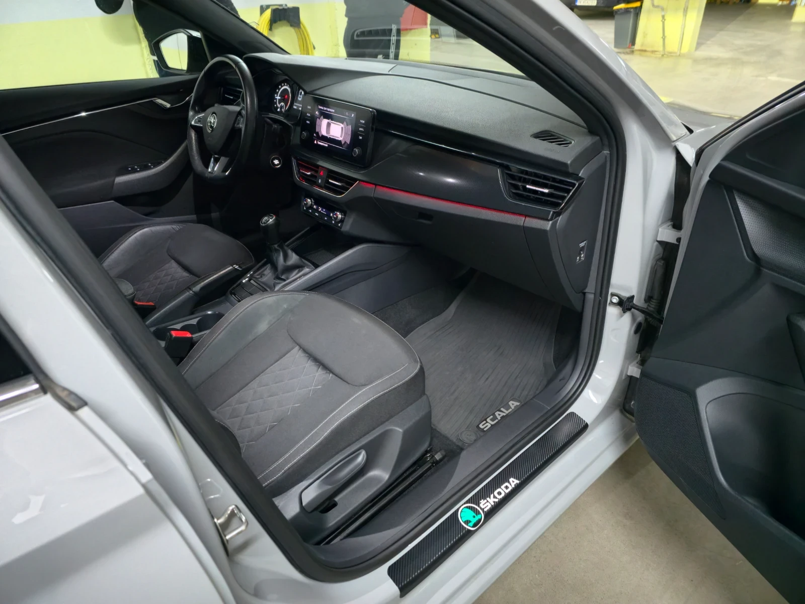Skoda Scala 1.6TDI MONTE CARLO NARDO GREY, снимка 15 - Автомобили и джипове - 55544016