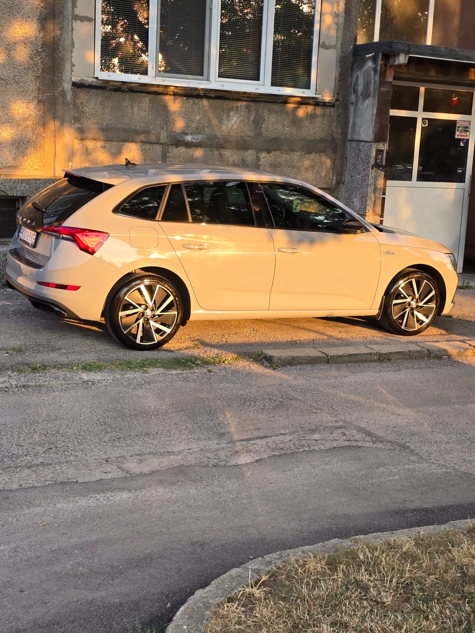 Skoda Scala 1.6TDI MONTE CARLO NARDO GREY, снимка 5 - Автомобили и джипове - 55544016