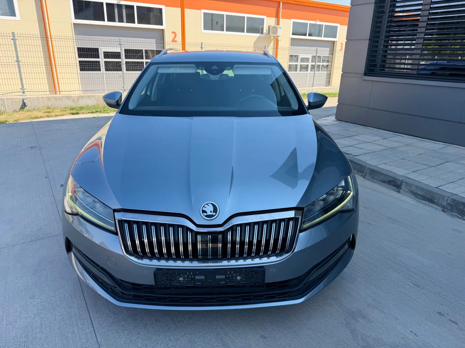 Skoda Superb, снимка 3 - Автомобили и джипове - 55569444