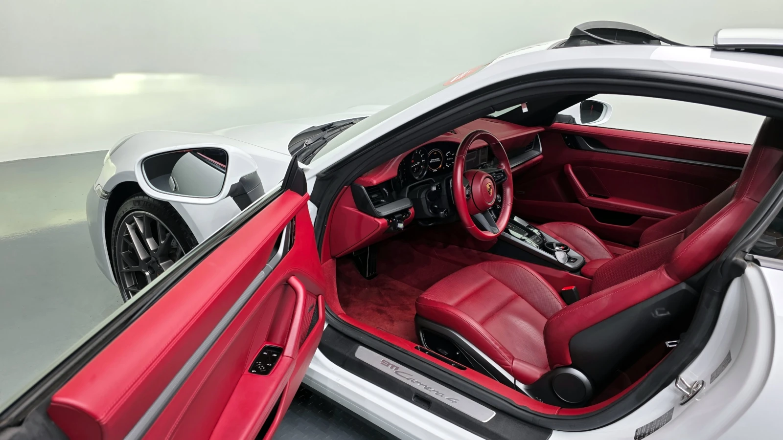 Porsche 911 Carrera 4* ЛЮК* ПОДГРЕВ ВОЛАН* КРАЙНА ЦЕНА, снимка 10 - Автомобили и джипове - 55608867