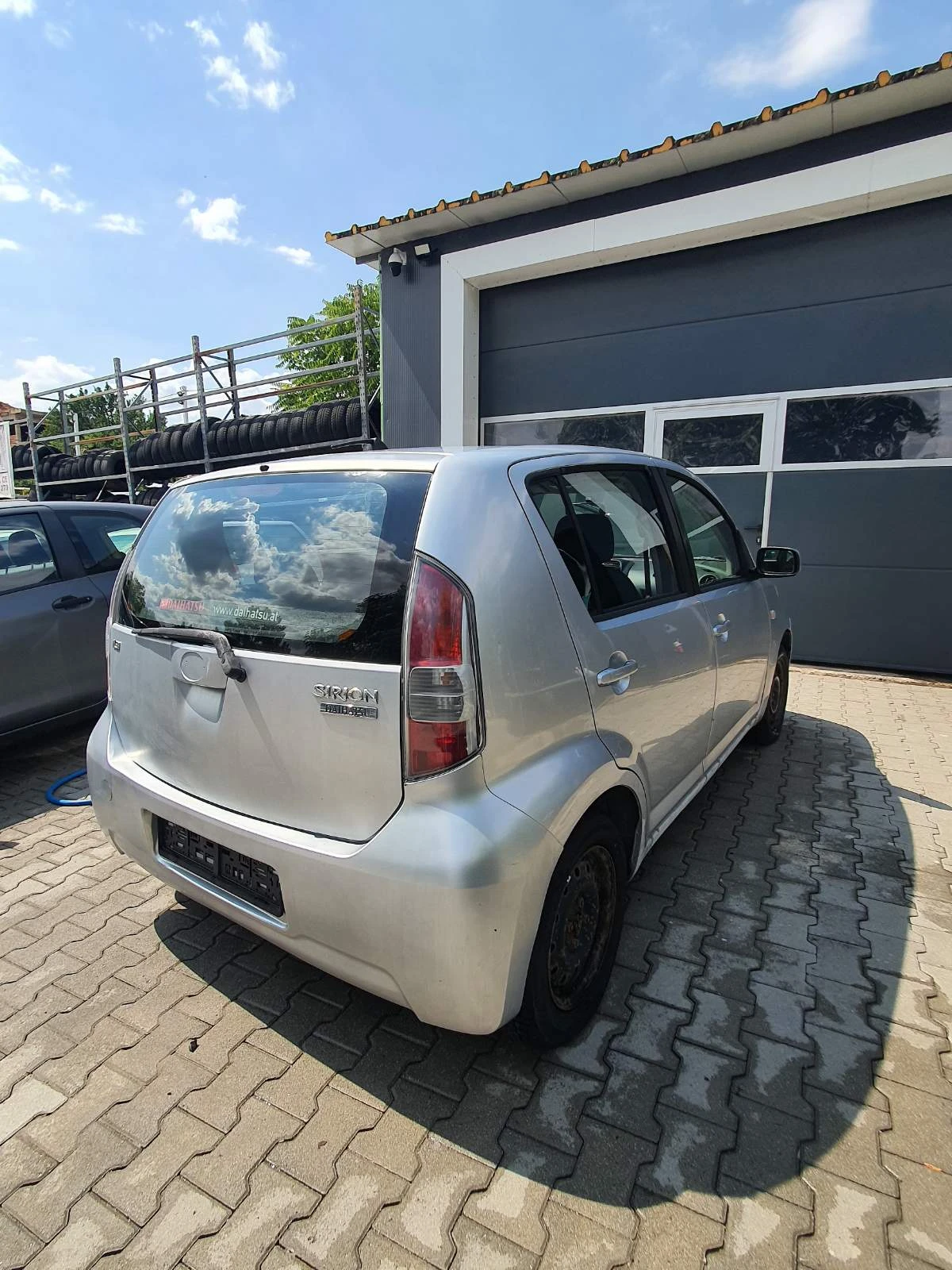 Daihatsu Sirion 1.3, снимка 4 - Автомобили и джипове - 55803102
