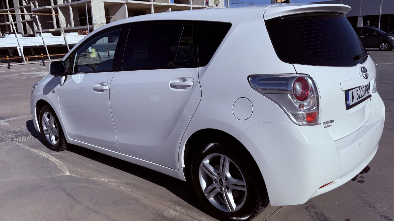 Toyota Verso 1.8i, снимка 14 - Автомобили и джипове - 55992161