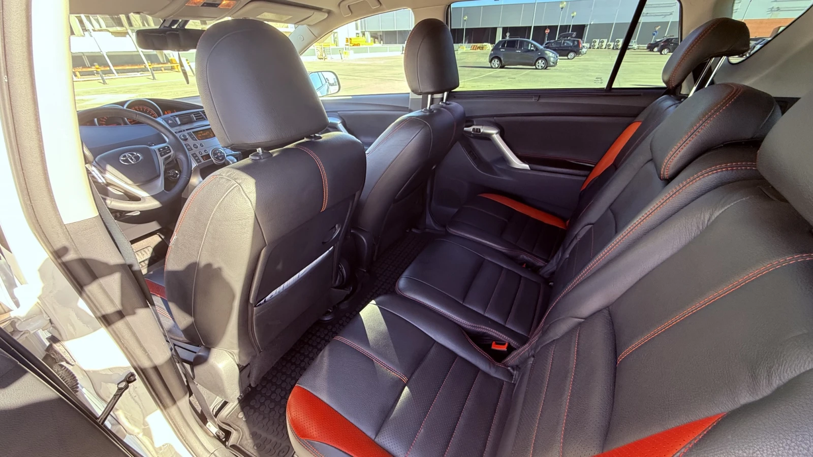 Toyota Verso 1.8i, снимка 5 - Автомобили и джипове - 55992161