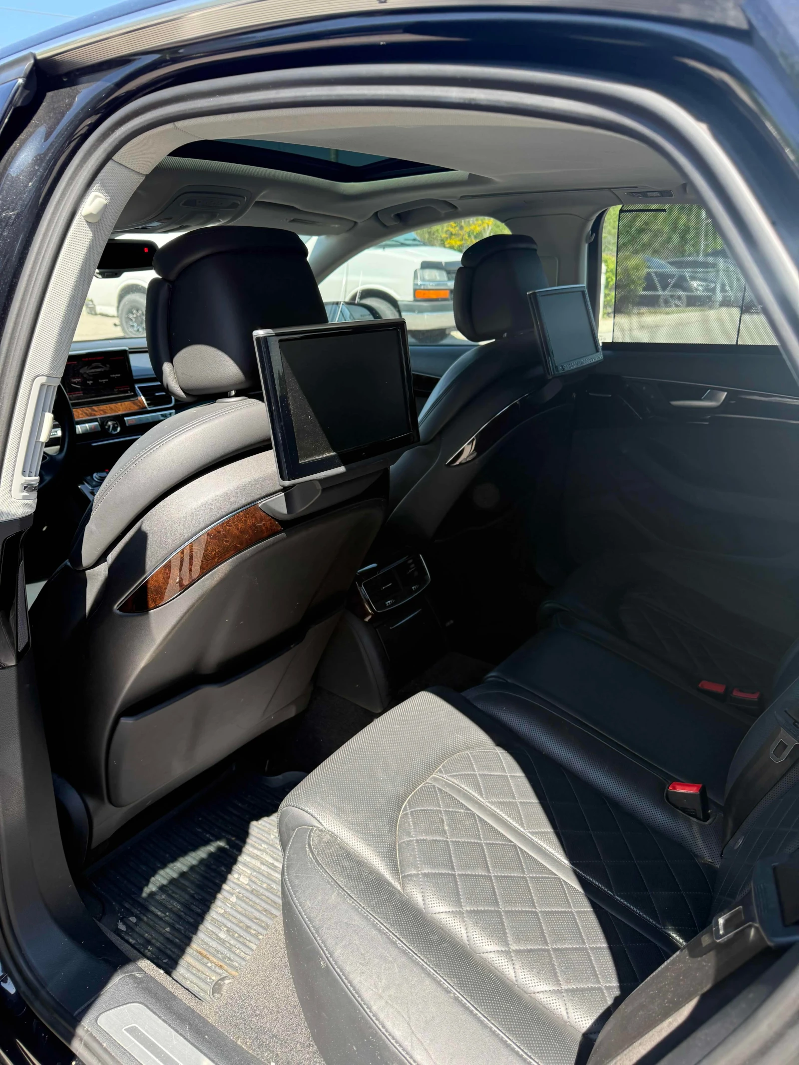 Audi A8 3.0L TDI * CARFAX * БЕЗ ПЪРВОНАЧАЛНА ВНОСКА, снимка 17 - Автомобили и джипове - 56081640