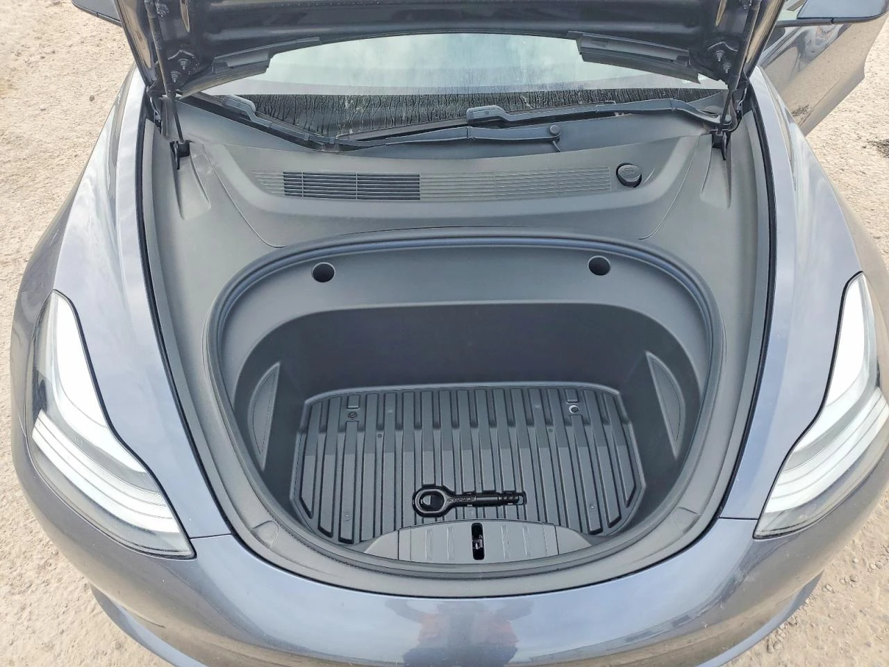 Tesla Model 3 LONG RANGE DUAL MOTOR ALL-WHEEL DRIVE, снимка 11 - Автомобили и джипове - 56222596