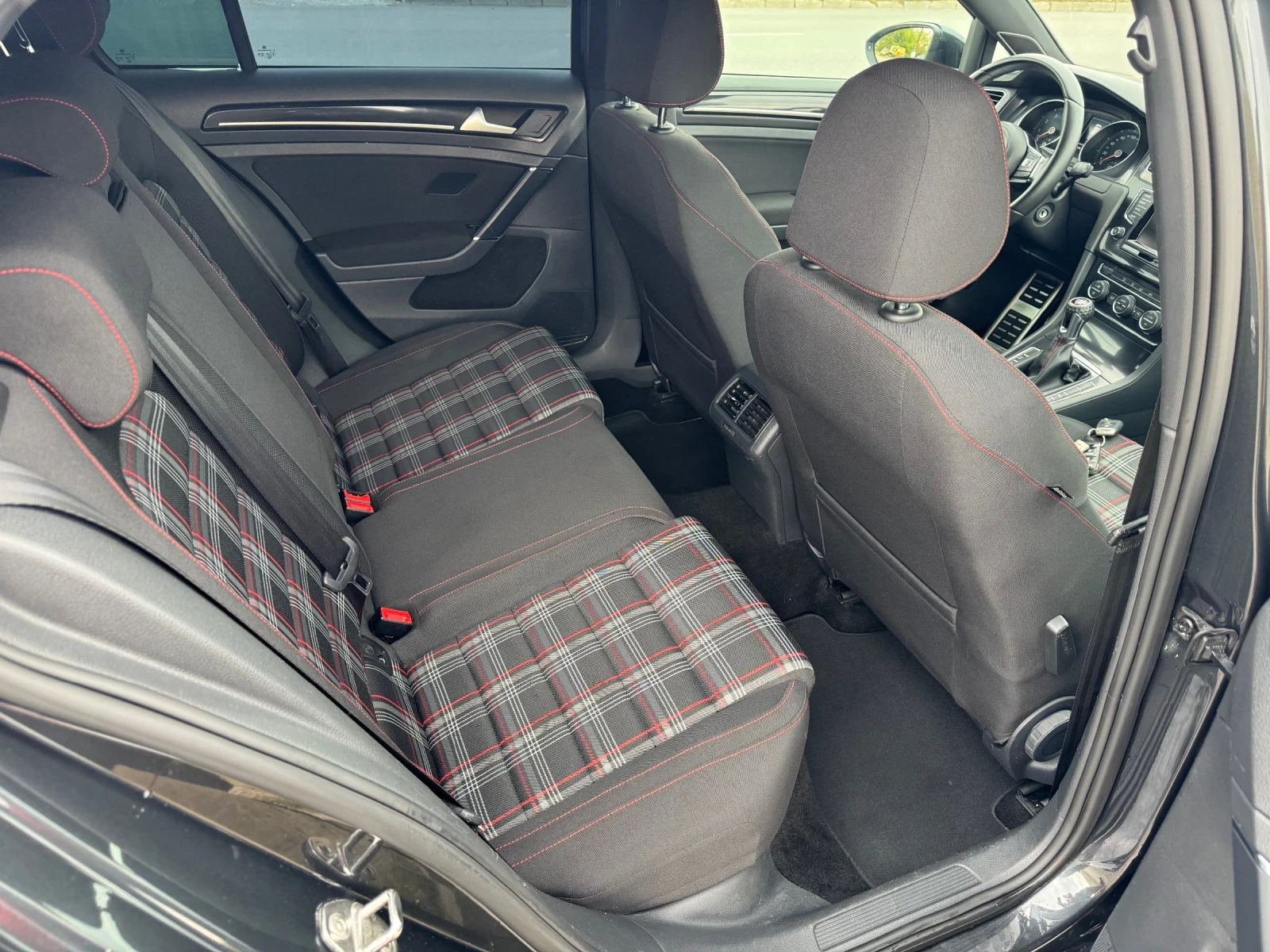 VW Golf 2.0 Turbo GTI Limited Top | Mobile.bg � ����������� 11