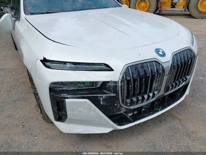 BMW i7 xDrive60, снимка 6 - Автомобили и джипове - 56425133
