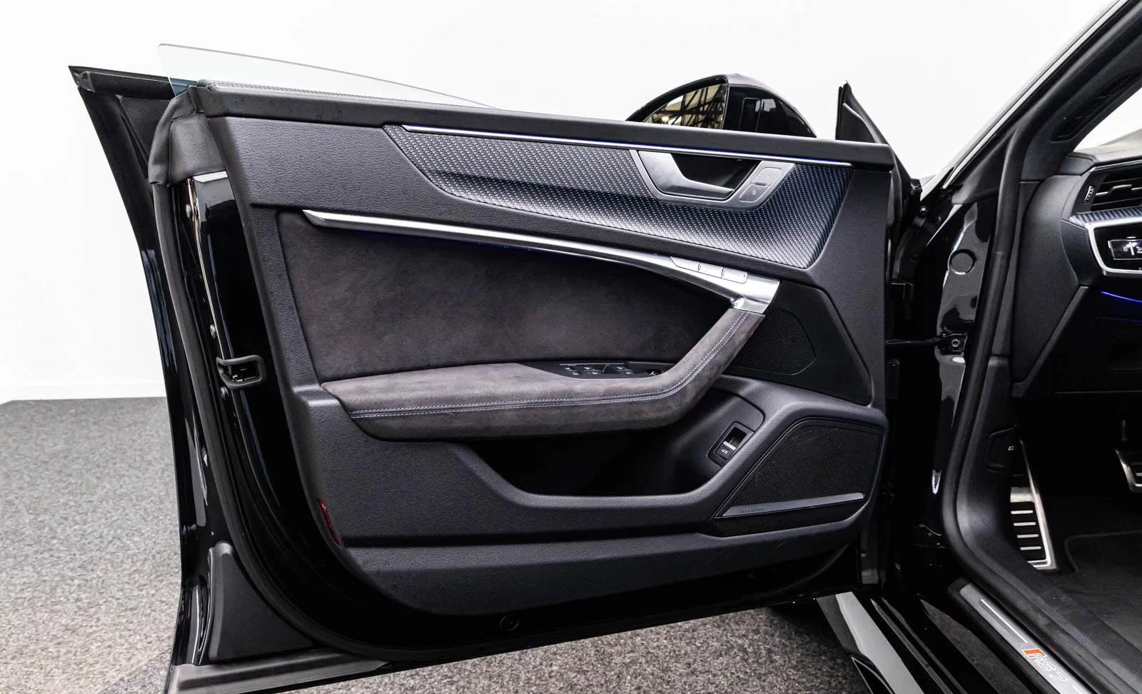Audi Rs7 PERFORMANCE/630HP/HUD/KERAMIK/360/305KM-h/9633z | Mobile.bg � ����������� 15