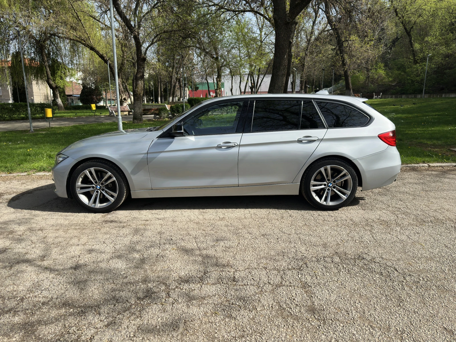 BMW 330 F31330d xDrive, снимка 5 - Автомобили и джипове - 56745361