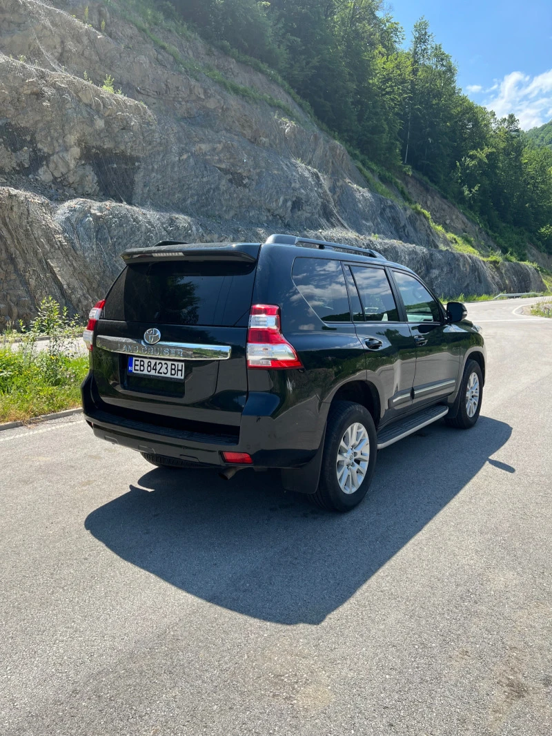 Toyota Land cruiser 2.8 /190 к.с /ДДС / 6+ 1, снимка 4 - Автомобили и джипове - 41101742