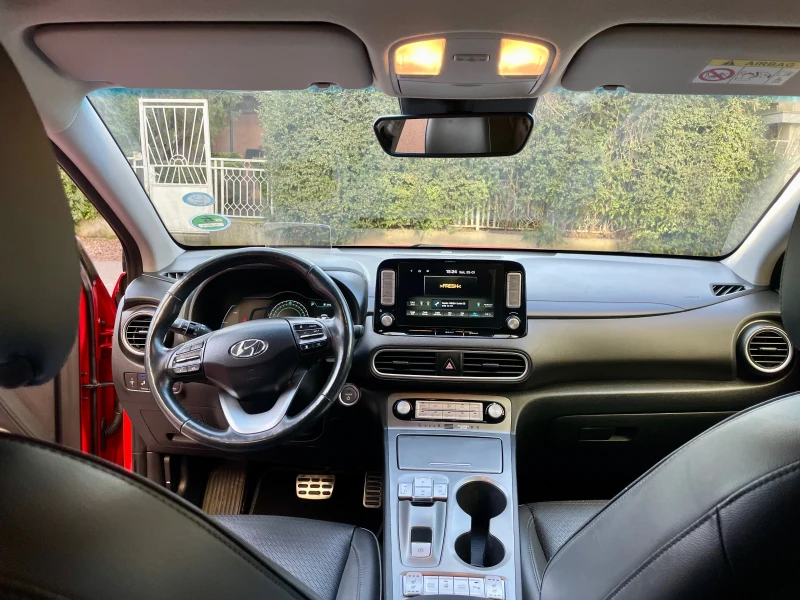 Hyundai Kona 64 kWh Premium , снимка 14 - Автомобили и джипове - 48699971