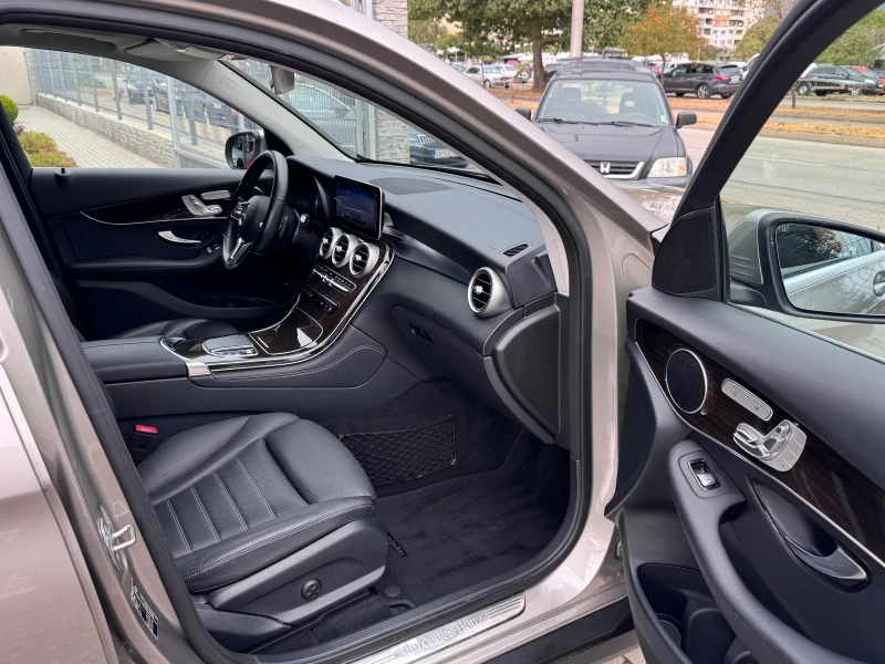 Mercedes-Benz GLC 300 EQ boost 4MATIC 258кс* ПАНОРАМА* МЕМОРИ* ВЕНТИЛАЦИ, снимка 9 - Автомобили и джипове - 51420680