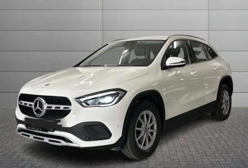 Mercedes-Benz GLA 200 2.0CDI-194PS-654.920, снимка 2 - Автомобили и джипове - 51840049