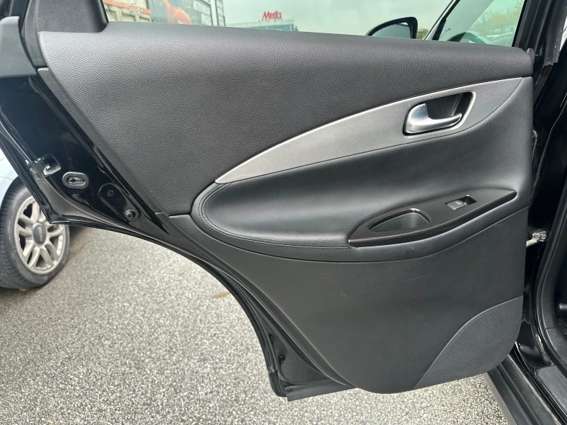 Infiniti QX50 3.0d Купен Нов Сер.История ФУЛ ЕКСТРИ, снимка 15 - Автомобили и джипове - 52328903