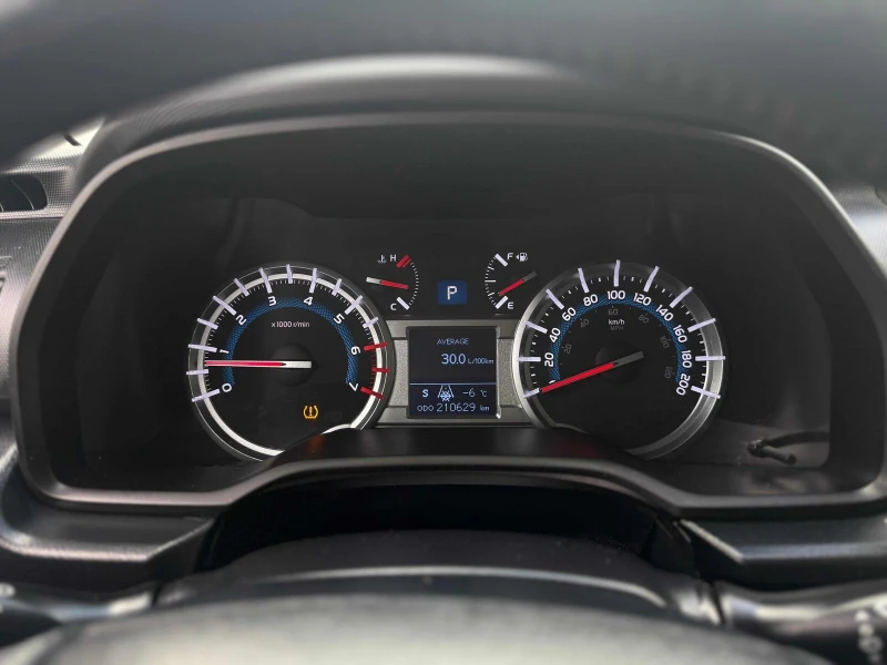 Toyota 4runner SR5 CARFAX АВТО КРЕДИТ , снимка 7 - Автомобили и джипове - 52670356