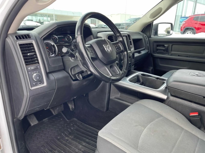 Dodge RAM 1500 * Express * CARFAX * БЕЗ ПЪРВОНАЧАЛНА ВНОСКА, снимка 5 - Автомобили и джипове - 52892768