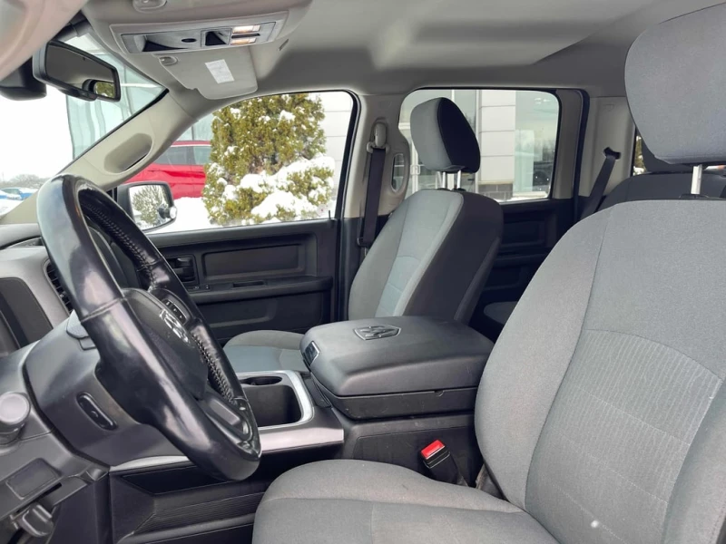 Dodge RAM 1500 * Express * CARFAX * БЕЗ ПЪРВОНАЧАЛНА ВНОСКА, снимка 13 - Автомобили и джипове - 52892768