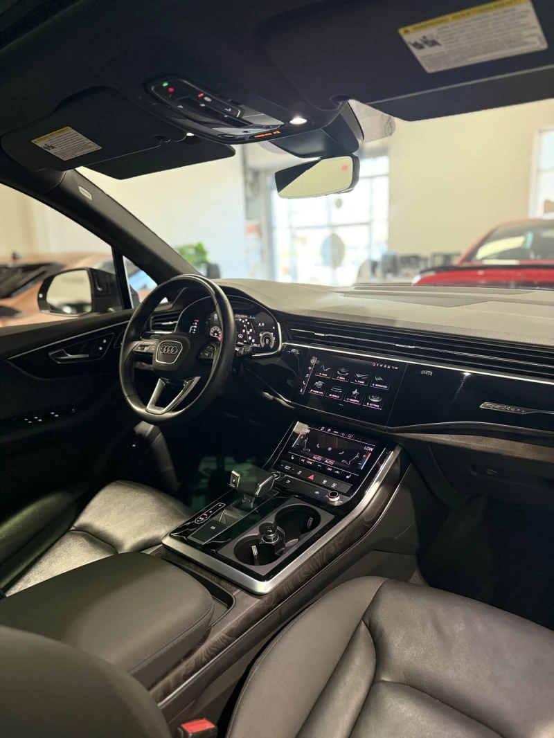 Audi Q7 55TFSI* ДИГИТАЛНО* ТАБЛО* ДИСТРТОНИК* 360КАМЕРА* М, снимка 12 - Автомобили и джипове - 53123179