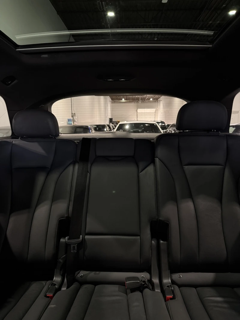 Audi Q7 55TFSI* ДИГИТАЛНО* ТАБЛО* ДИСТРТОНИК* 360КАМЕРА* М, снимка 15 - Автомобили и джипове - 53123179