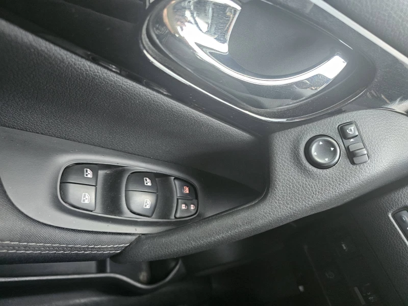 Nissan Qashqai 1.3 TCe 140 4x2, снимка 11 - Автомобили и джипове - 53461974