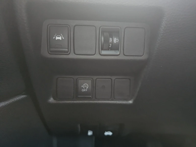 Nissan Qashqai 1.3 TCe 140 4x2, снимка 12 - Автомобили и джипове - 53461974