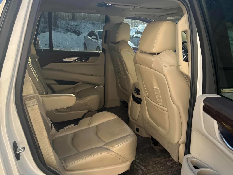 Cadillac Escalade Premium Luxury * * Бял Интериор  Carfax * * , снимка 11 - Автомобили и джипове - 53479757
