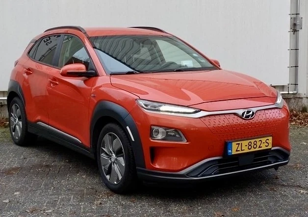 Hyundai Kona 64 kWh Premium , снимка 1 - Автомобили и джипове - 48699971