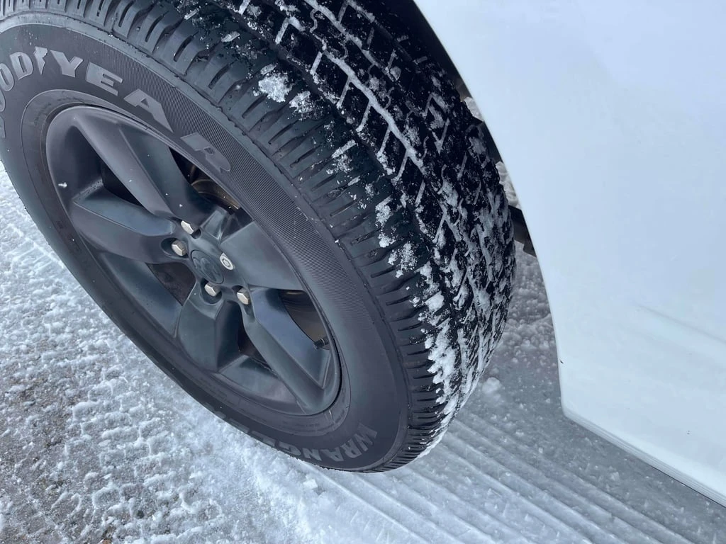 Dodge RAM 1500 * Express * CARFAX * БЕЗ ПЪРВОНАЧАЛНА ВНОСКА - изображение 7