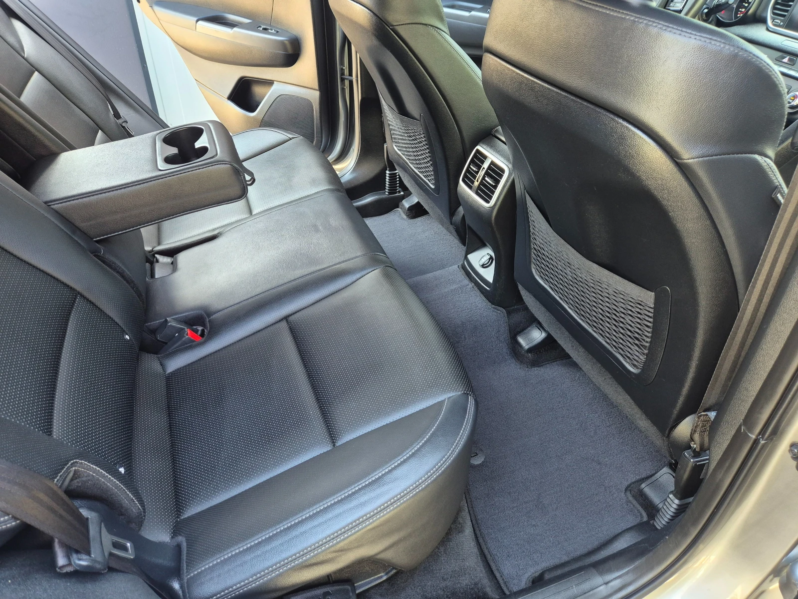 Kia Sportage 1.6 CRDI 4x4 наличен в БГ - изображение 8