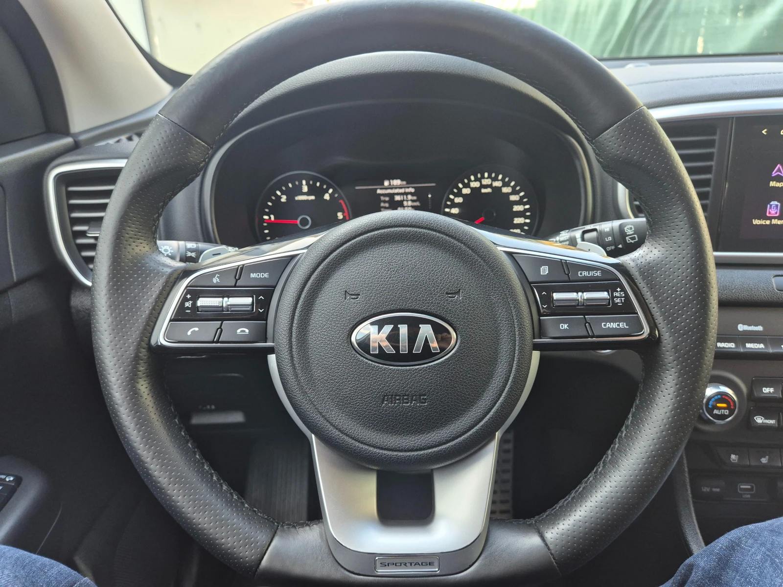 Kia Sportage 1.6 CRDI 4x4 наличен в БГ - изображение 10