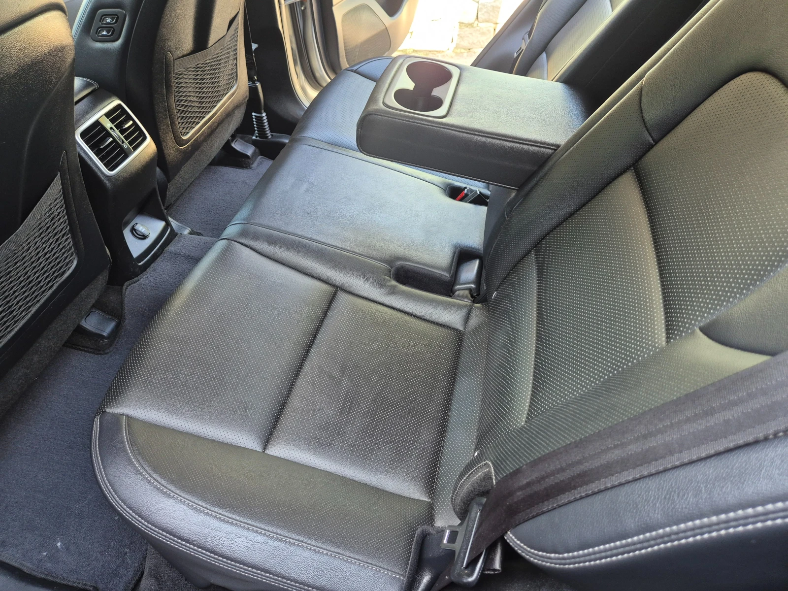 Kia Sportage 1.6 CRDI 4x4 наличен в БГ - изображение 6