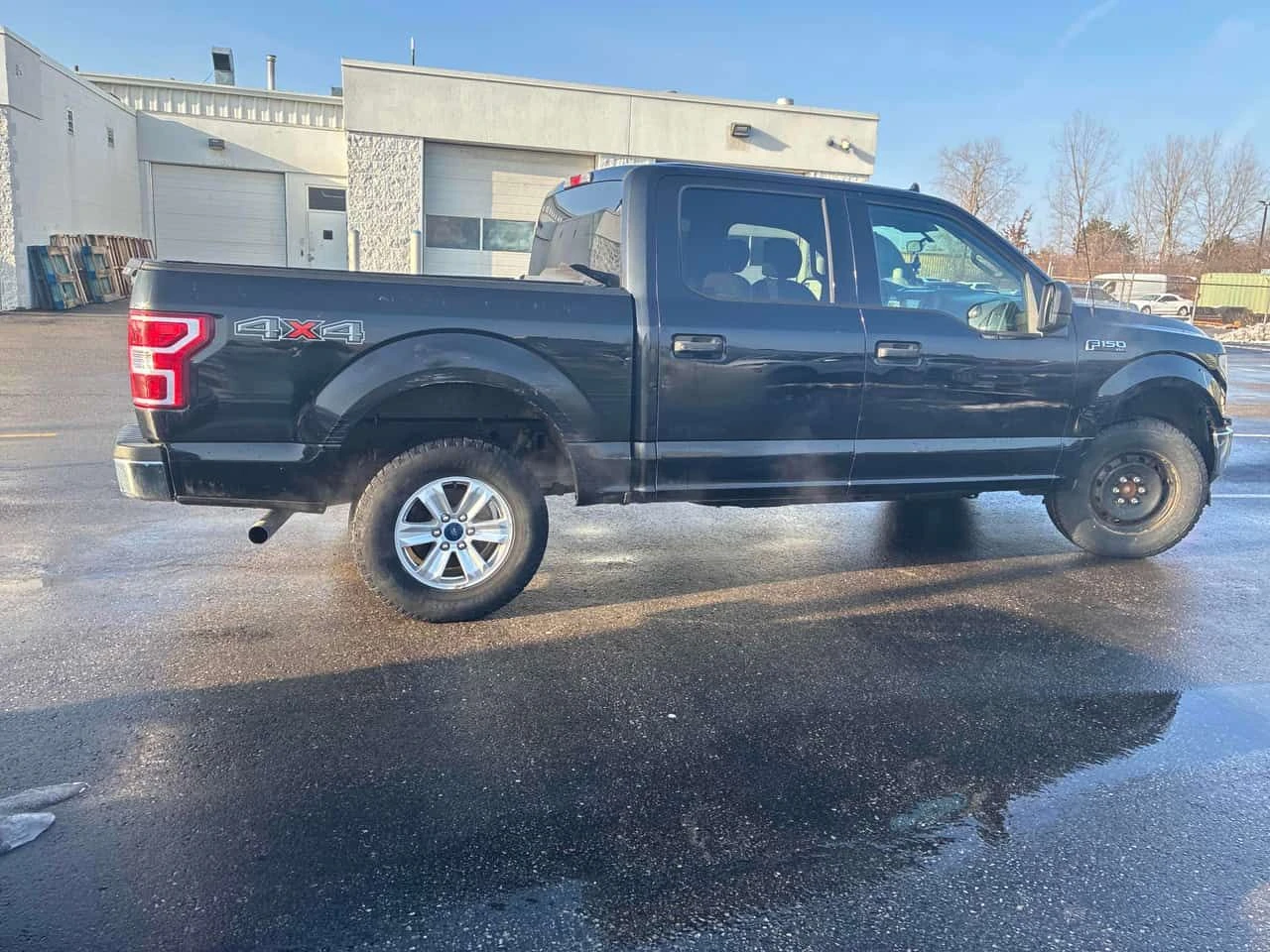 Ford F150 * 4WD SuperCrew 5.5' Box * KEYLESS* , снимка 3 - Автомобили и джипове - 54150997