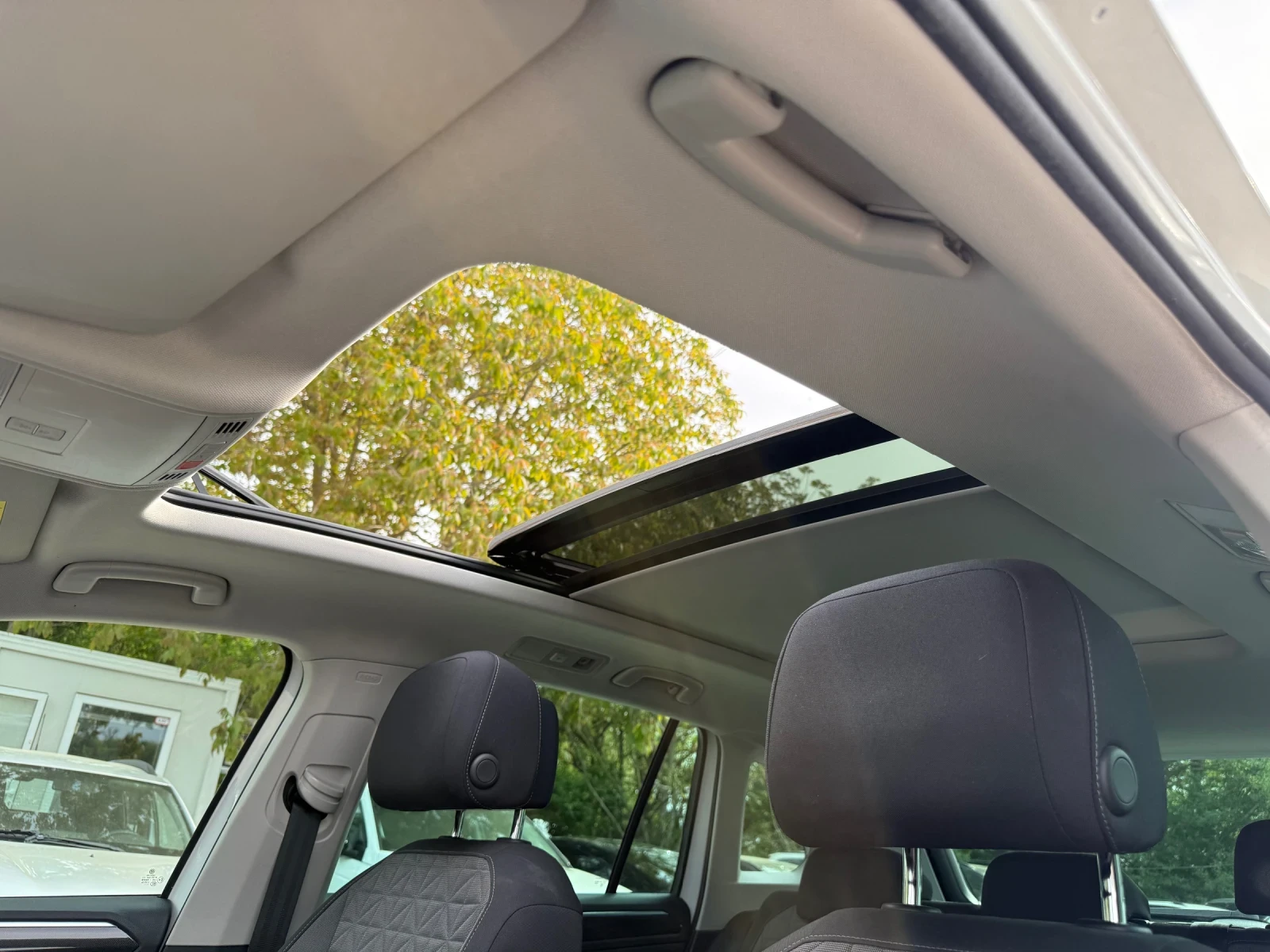VW Tiguan 2.0TDI - 150к.с. - Панорама, снимка 15 - Автомобили и джипове - 54455986